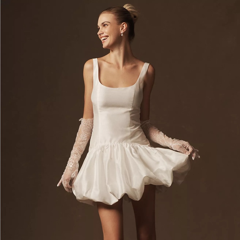 New With Tags! Drop waist mini with bubble hem perfect for all bridal events!